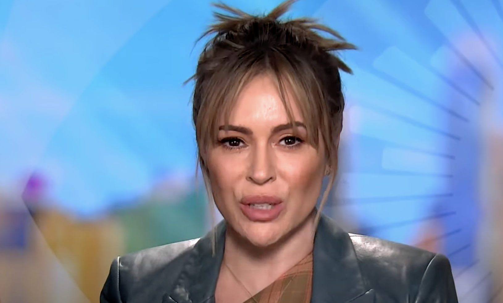 Tongue Bath CBS s Gayle King Calls Hypocrite Alyssa Milano Champion tongue-bath-cbs-s-gayle-king-calls-hypocrite-alyssa-milano-champion